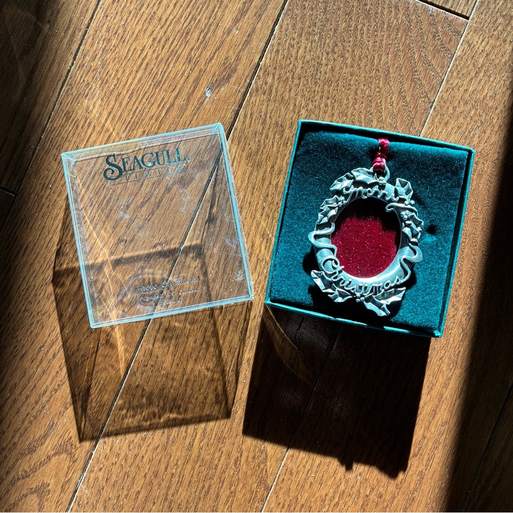 Seagull Pewter Christmas Photo Ornament with Red Accent